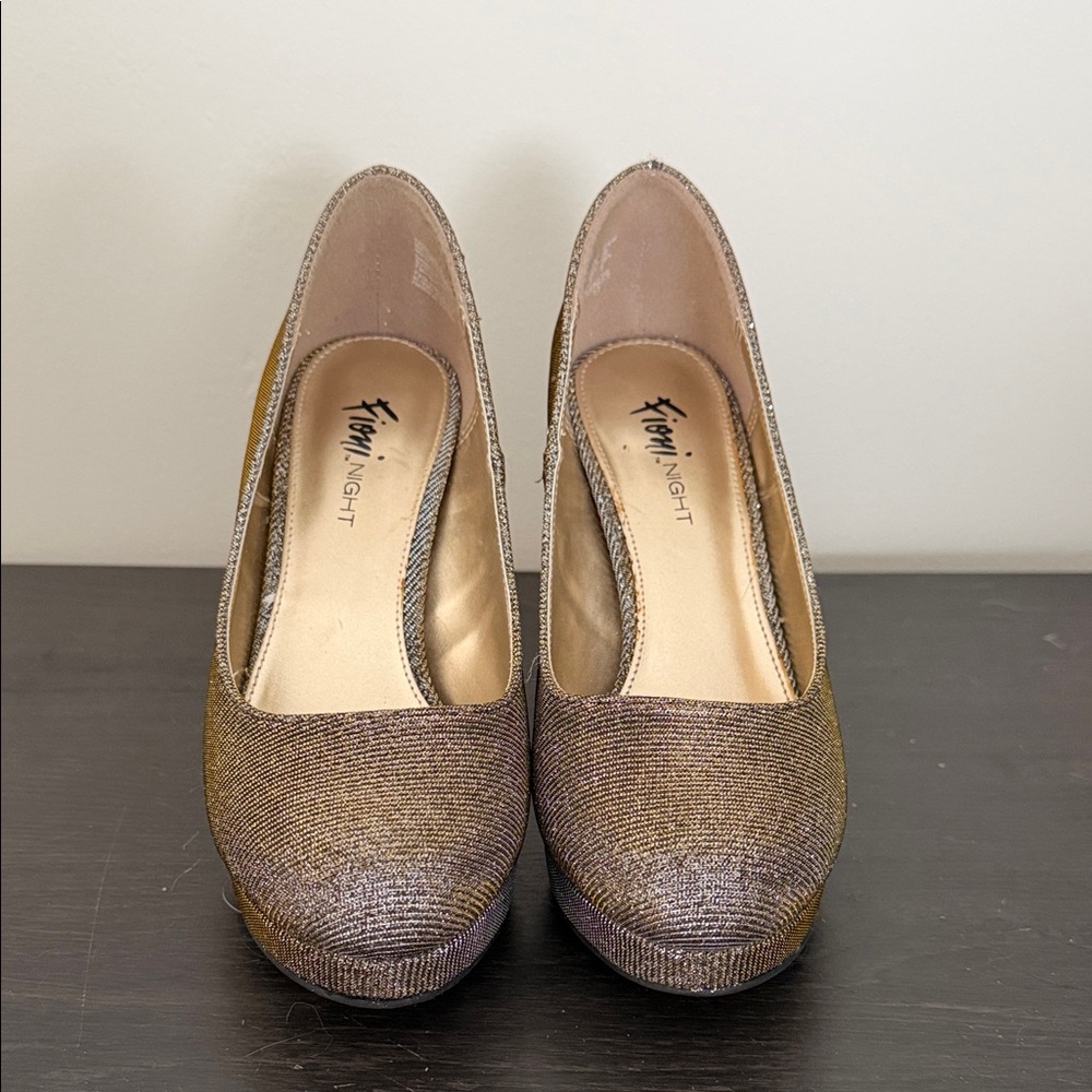 Payless Vintage Fioni Night Shimmering Gold Heels